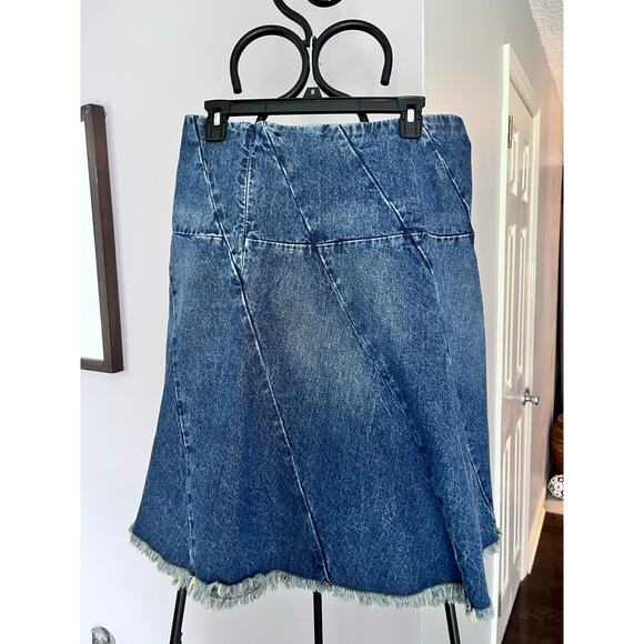 Y2K Nautica Denim Jean Faded Raw Hem Fringe  Skirt Size 6 - Picture 4 of 5
